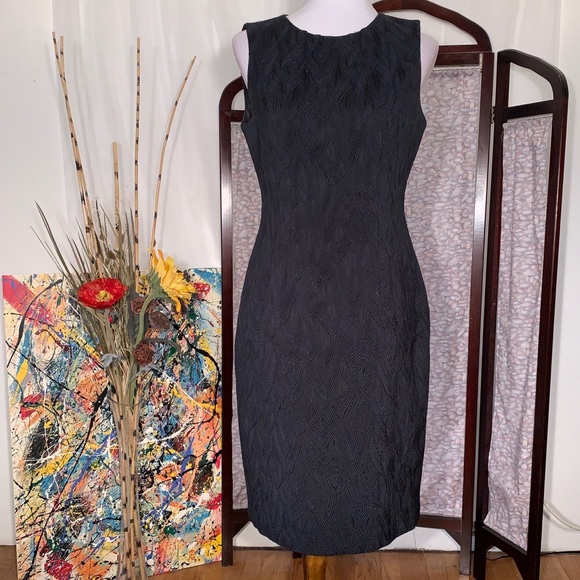 Elie Tahari Black and blue sleeveless dress. - Picture 2 of 8